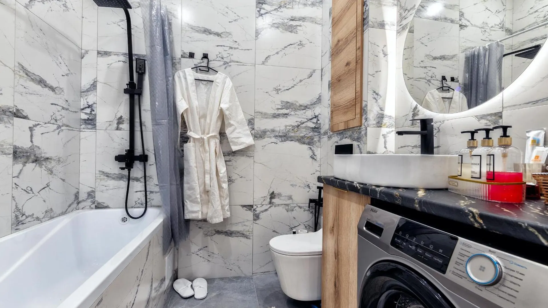 Apartment Новые Шикарные Апартаменты В Центре Nur-Sultan  Kazakhstan